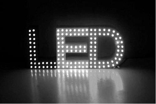 LED行業(yè)發(fā)展快速，2020年預(yù)計(jì)滲透率將達(dá)到70%??