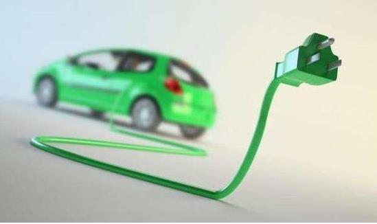 2018年全球電動汽車銷量突破200萬輛大關(guān)，達到201.8萬輛，相比2017年增長65%