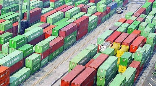1-10月，物流業(yè)總收入8.4萬(wàn)億元，同比增長(zhǎng)0.9%